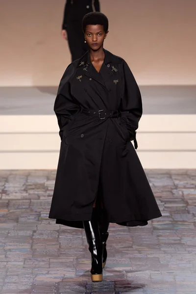 Look 13